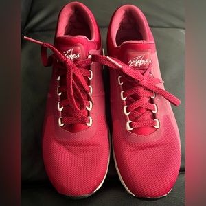 Nike Air Max Zero: Burgundy Women’s Athletic Shoes: Size 10